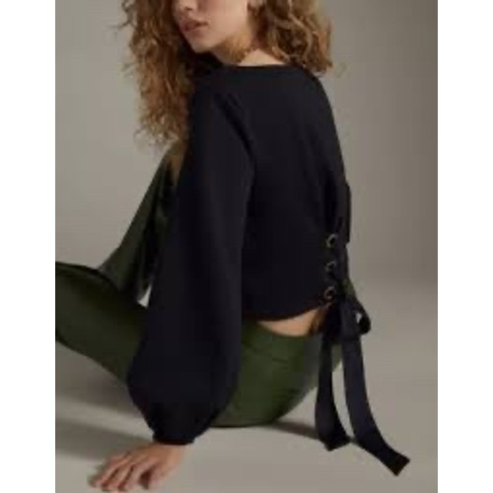 Maeve black bubble sleeve top with lace up back women's size medium brand new!